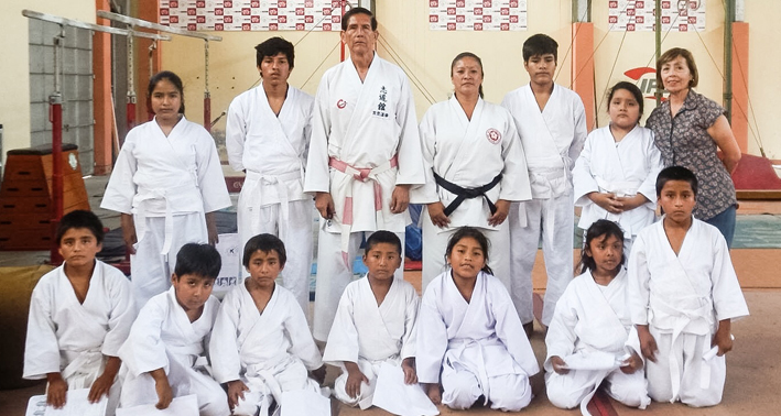 2016 Karatepruefung gruppe